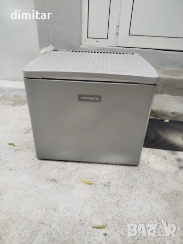 Хладилник Dometic на 12*220 V- gaz -41 литра, снимка 15 - Хладилни чанти - 52814249