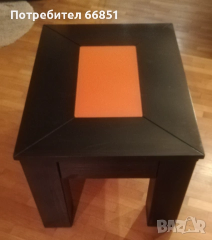 Атрактивна холна масичка с оранжево стъкло., снимка 4 - Маси - 53369890