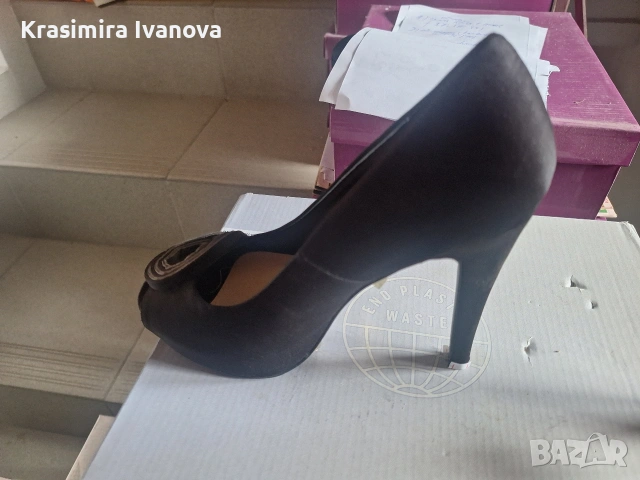 нови обувки от сатен, снимка 4 - Дамски обувки на ток - 54160361