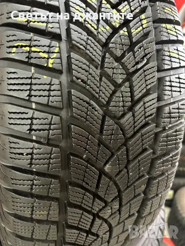 Гуми Зимни 4 броя 215/55/17 Goodyear Ultra Grip Performance + 8 mm Грайфер , снимка 2 - Гуми и джанти - 47189076