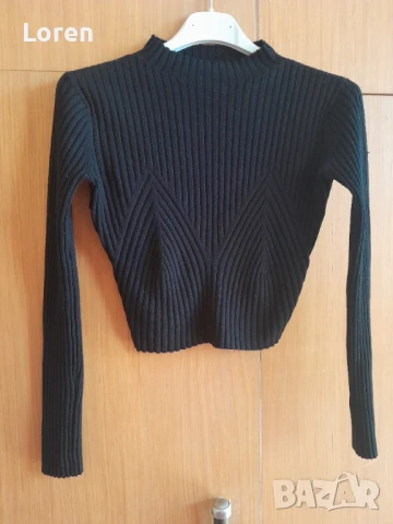 Черна къса блуза с дълъг ръкав , снимка 3 - Блузи с дълъг ръкав и пуловери - 51093674