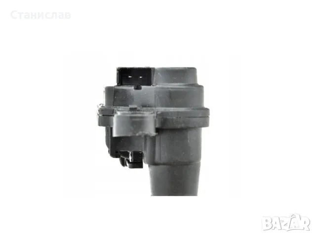 Audi A8 D5 Моторче за заключване на резервоар , снимка 2 - Части - 50187685