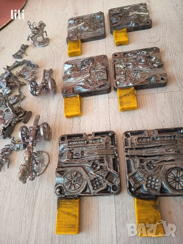 три калъпа за отливане на оръдия каруци коне войници , снимка 3 - Антикварни и старинни предмети - 53375823