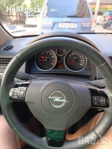 Продавам Astra - H, снимка 5 - Автомобили и джипове - 51520718