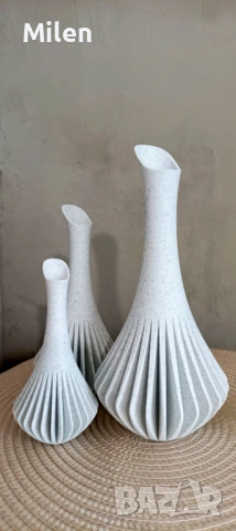 Комплект дизайнерски 3D принтирани вази – модерен акцент за дома, снимка 2 - Вази - 53396178