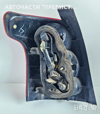 Десен Стоп Тойота Авенсис Т25 Комби Toyota Avensis T 25 Touring Kombi Combi, снимка 2 - Части - 51446966