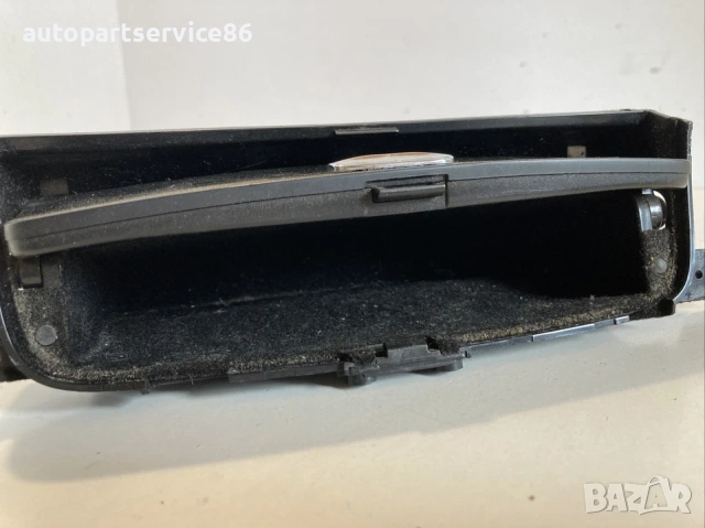 Жабка Отделение за съхранение за KIA Carnival 2.9 CRDi (2006–2012) 4D846-25600