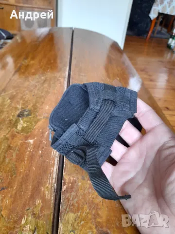 Стар телефонен калъф за ръка Adidas, снимка 3 - Други ценни предмети - 49753261