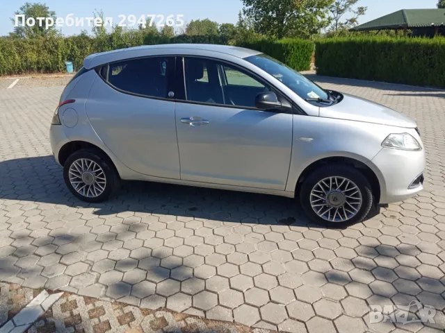 Продава Lancia Ypsilon  Евро 5Б , снимка 6 - Автомобили и джипове - 47147183