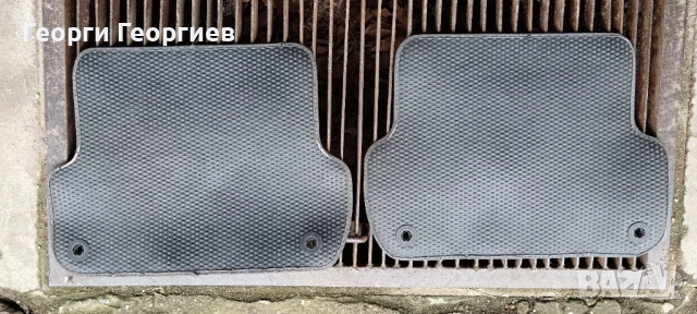 Оригинални задни мокетени стелки, Audi A4 B6, снимка 2 - Аксесоари и консумативи - 53458508