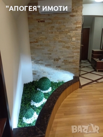 ИЗИСКАН, Просторен трети етаж, Център гр. Пловдив - 270 кв.м с възможност за ГАРАЖ под наем, снимка 8 - Апартаменти - 52086131