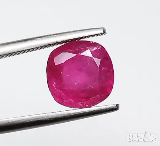 Естесвен рубин в разкошен цвят с перфектна форма и тегло 2.22кт.! Нов!, снимка 2 - Други - 48293260