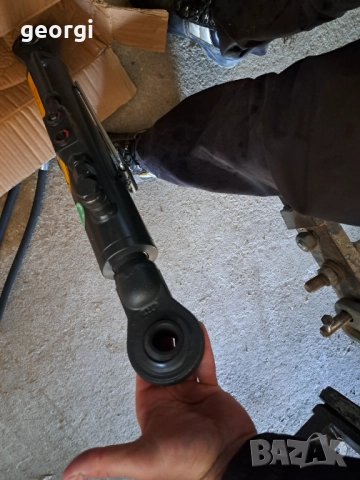 Хидравличен цилиндър, снимка 3 - Селскостопанска техника - 52938837