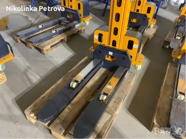 Самонатоварващ се стакер с подемност 500кг, снимка 5 - Индустриална техника - 52397328