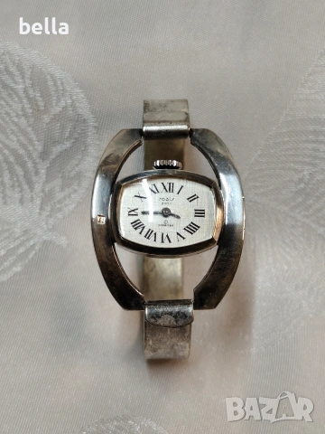 Рядък винтидж посребрен дамски часовник-гривна Robis Paris 17 камъка (70-те) 