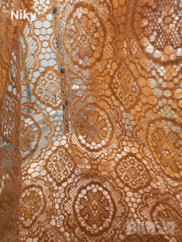 Ръчно плетена кръгла покривка 160 см., снимка 2 - Покривки за маси - 52962784