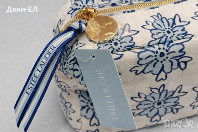Estee Lauder бял козметичен несесер със сини цветя , снимка 5 - Декоративна козметика - 53982608