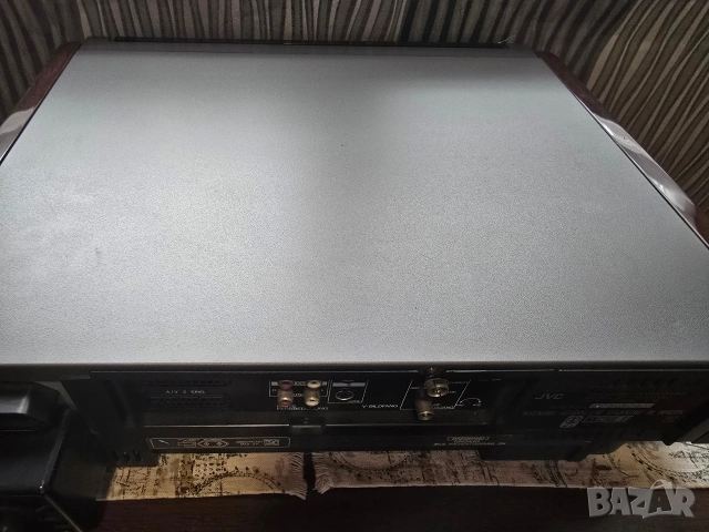 Продавам Видео JVC NR-HR-S9000eg, снимка 3 - Плейъри, домашно кино, прожектори - 53931961