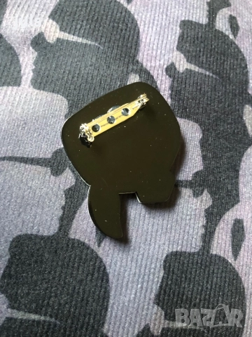 Брошки Karl Lagerfeld, снимка 15 - Други - 52023964