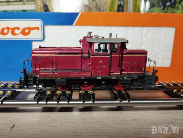 Маневрен дизелов локомотив Roco v60 HO 1/87, снимка 3 - Колекции - 52705129