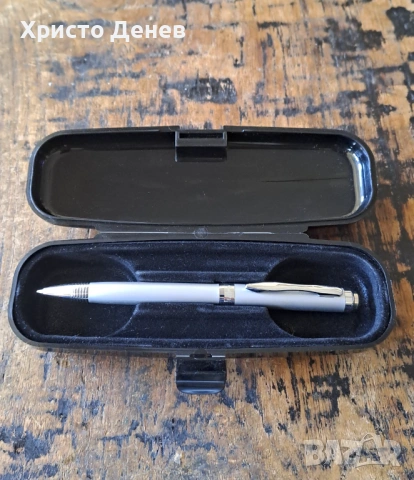 химикалка метална сребърна Сапи Sapi Италия Italy с UV фенерче в кутия , снимка 3 - Ученически пособия, канцеларски материали - 53733040