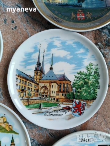Колекция от порцеланови , декоративни,  сувенирни чинии от различни  градове и забележителности , снимка 12 - Антикварни и старинни предмети - 52869409
