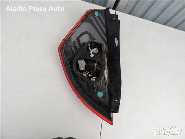 Десен стоп Ford Fiesta код C1BB-13404-A, снимка 2 - Аксесоари и консумативи - 51740052