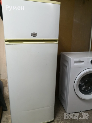 Хладилник Crown с Горна камера