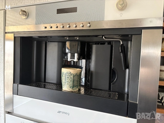 Кафемашина за вграждане SMEG