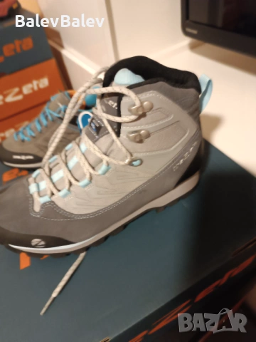 Туристически обувки , снимка 2 - Спортни обувки - 54239480