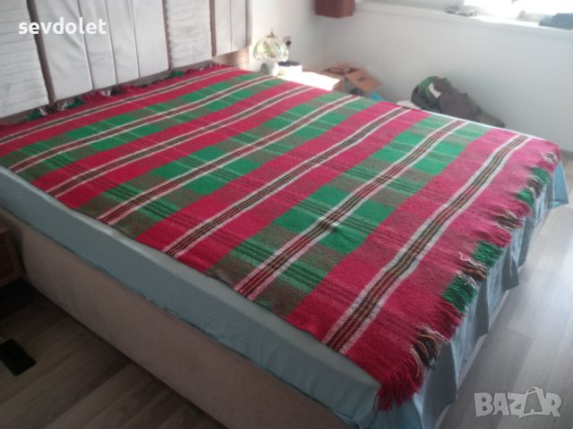 Старинно,красиво,родопско одеяло., снимка 2 - Олекотени завивки и одеяла - 45216297