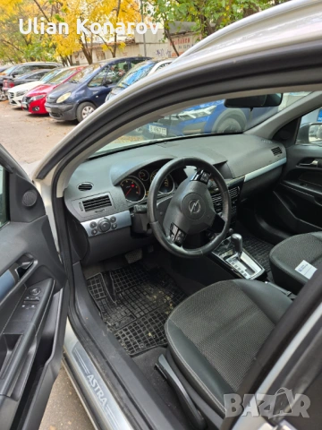 Opel Astra Топ състояние, автомат, снимка 9 - Автомобили и джипове - 53809701