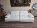 Бял кожен диван тройка Artemis с електрически облегалки, снимка 1