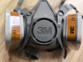 3M™ полулицева маска с размер L за сменяеми филтри , два филтъра на нея и два резервни 3M 6051 , снимка 3