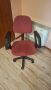 Офис стол с подлакътници, снимка 1 - Столове за офис - 45681781