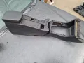 Подлакътник и средна конзола Volvo v40 , снимка 1