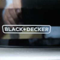 НОВА Микровълнова Фурна Black& Decker BXMZ900E, снимка 3 - Микровълнови - 45374503
