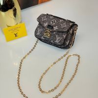 Дънкова мини чанта Louis Vuitton, снимка 4 - Чанти - 45206710