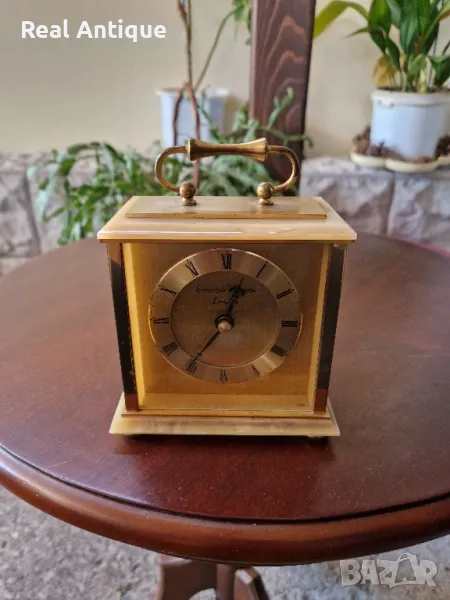 Прекрасен антикварен английски настолен часовник месинг и оникс , снимка 1