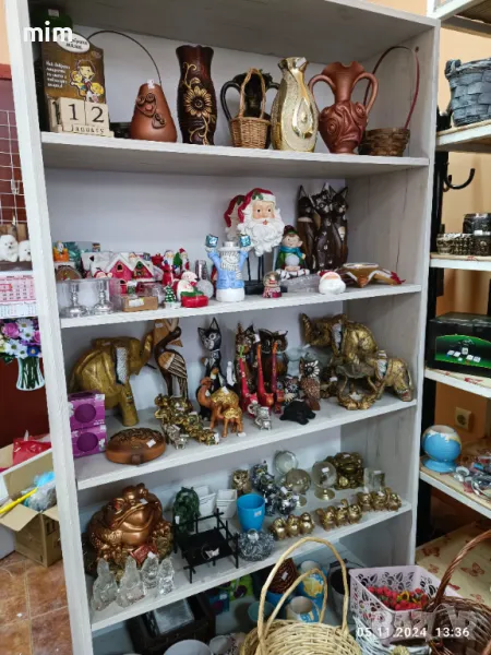 Продавам стока от затворен магазин за сувенири , снимка 1