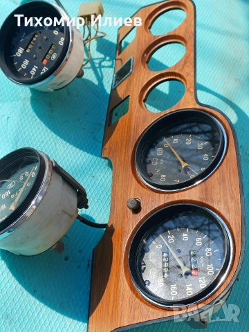 Арматурно табло за ВАЗ 2103 и 2106, снимка 2 - Части - 53589246