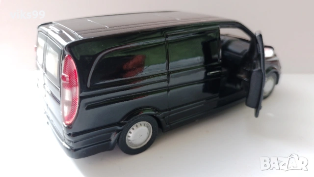 Bburago - Mercedes-Benz Vito - Мащаб 1:32, снимка 5 - Колекции - 53466296