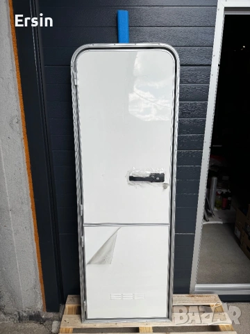 Оригинална врата за KNAUS & TABBERT  (Алуминиева)(чисто нова) (имам налични бройки)    