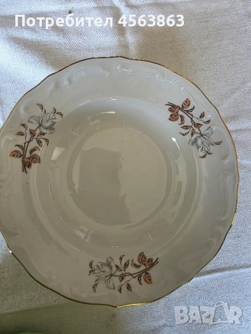 Дълбоки порцеланови чинии