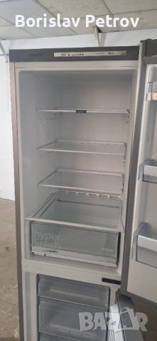 Хладилник с долен фризер Сименс А+, снимка 2 - Хладилници - 54162577