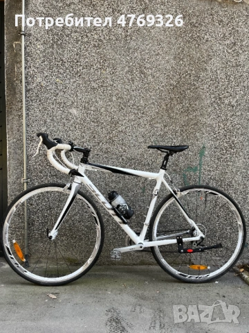 Шосеен велосипед Scott Speedster S40, снимка 2 - Велосипеди - 53880537