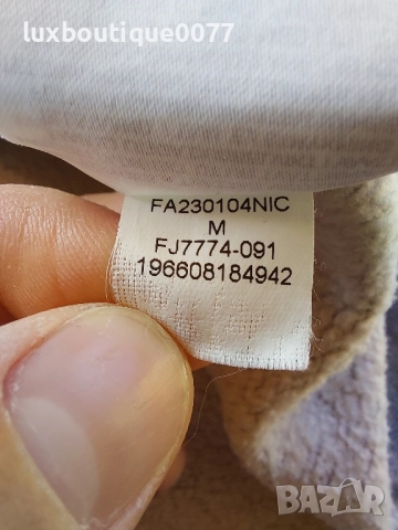 Чисто нов без етикет суичър Jordan essentials M, снимка 8 - Суичъри - 52248194