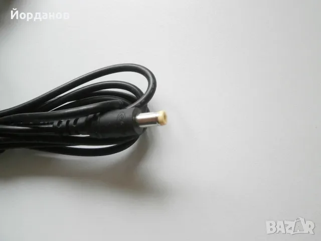 Зарядно Sony 9.5V за кола, снимка 4 - Аксесоари и консумативи - 49780236