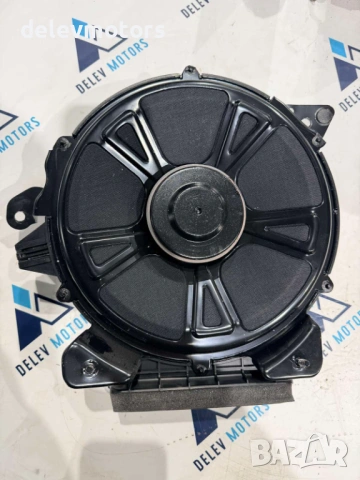 32212620, SV00013A Subwoofer суббуфер от Volvo XC60 2 B5 Mild-Hybrid AWD 2.0 дизел, двигател D420T2