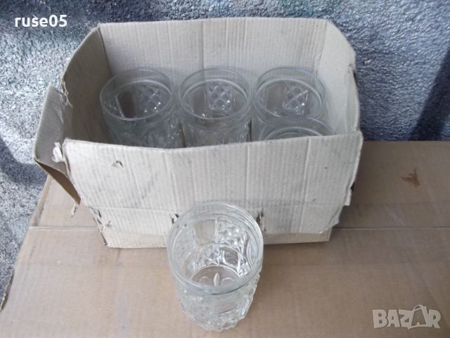 Лот от 5 бр. релефни стъклени чаши, снимка 1 - Чаши - 45225910